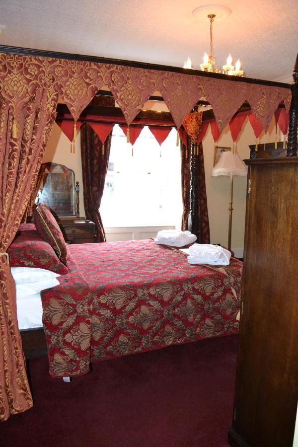 The Red Lion Hotel Llangadog Eksteriør billede
